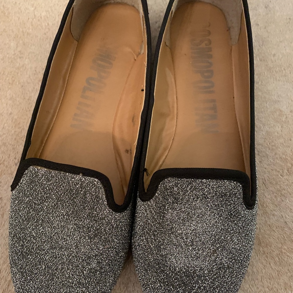 Cute silver flats